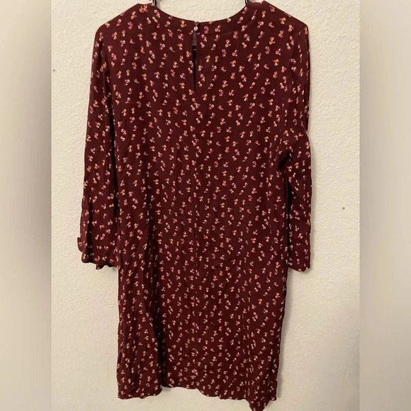 A.n.a. Aline burgundy bell ruffle half sleeve dress size L - Picture 4 of 5